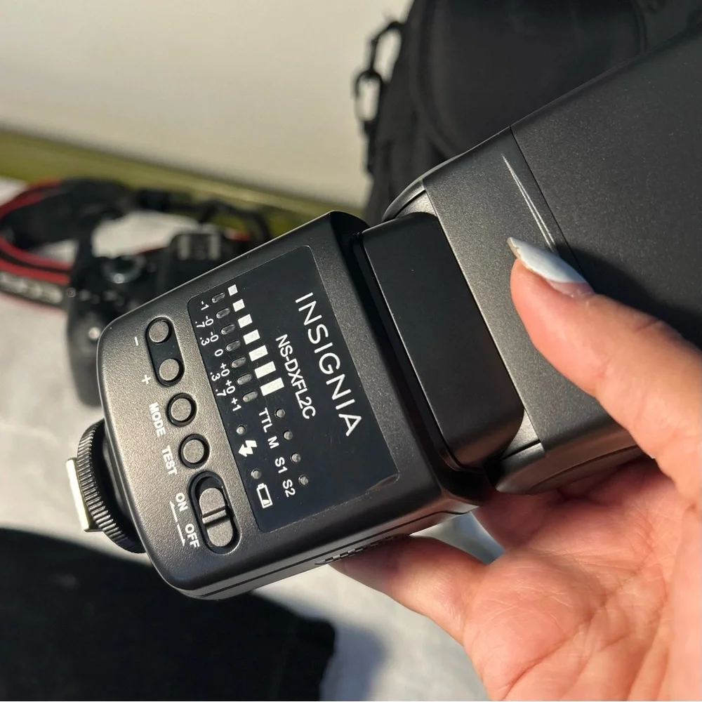 Canon t3i, lense, flash, charger, camera case bundle